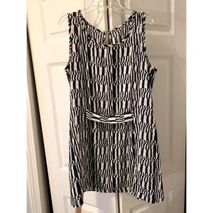 Patterned sleeveless dress